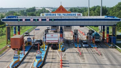 120.833 Kendaraan Melintas di Jalan Tol…