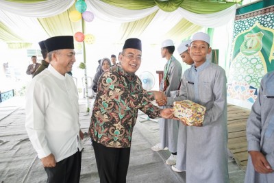 Apriyadi Dorong Bantuan Khusus untuk Santri…