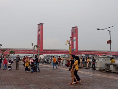 Jembatan Ampera Ditutup Saat Malam Tahun…