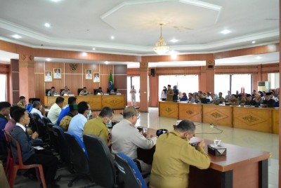 Pemkab dan Polres OKI Gelar FGD, Ajak Mahasiswa…