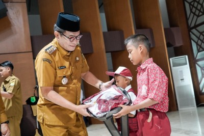 Peringati Hardiknas, Bupati Muba HM.Toha…