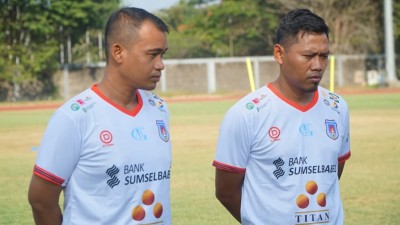 Pernah Jadi Rekan Nasuha, Kini Toni Sucipto Bersama di Jajaran Pelatih Sumsel United