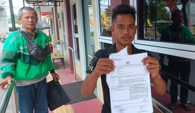 Pinjam Motor untuk Antar Uang, Tetangga…