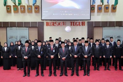 Pj Gubernur Agus Fatoni Lantik 52 Pejabat…