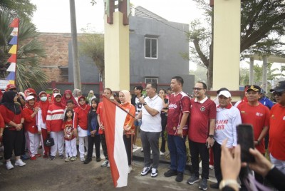 Plh Sekda Palembang Ikut Jalan Sehat Bersama Warga Komplek Catelya Sako