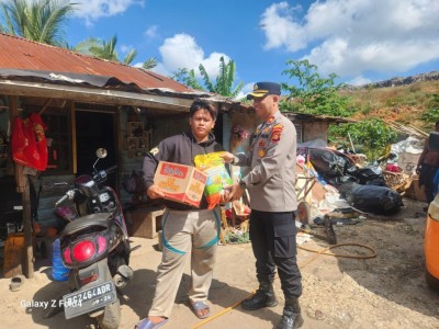 Polsek Sukarami Salurkan 50 Paket Sembako untuk Warga Kampung Pemulung Sambut Hari Bhayangkara ke-80