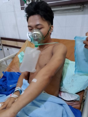 Pria Ini Jadi Korban Pengeroyokan, Disabet Dengan Golok dan Celurit