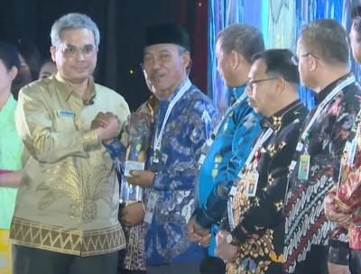 Remajakan Ribuan Hektare Sawit Rakyat, Pemkab…