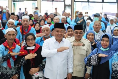 Wagub Sumsel Sambut Jamaah Haji Kloter II Asal Lahat, Suasana Haru Warnai Kepulangan dari Tanah Suci